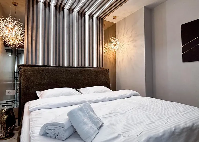 Airport Skyluxe Luxury Residence - Private Parking Cluj-Napoca