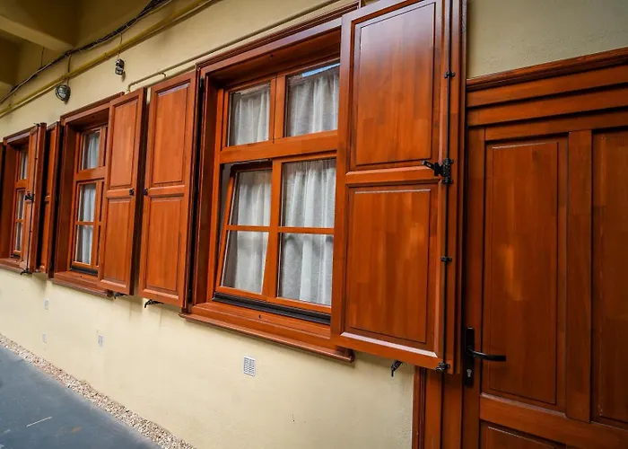 Nest 40 Central Heritage Apartment Cluj