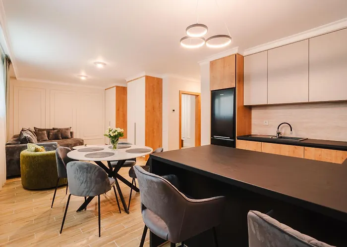 Stylish Stay With Dedicated Workspace Cluj-Napoca