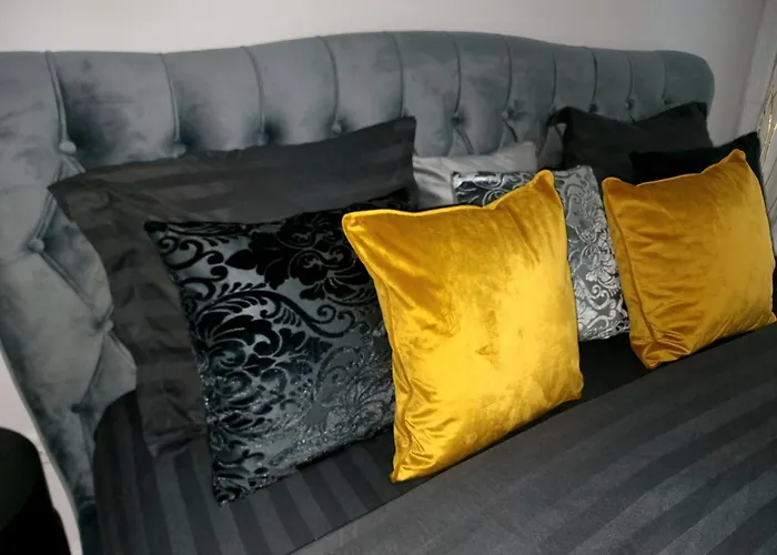 GLAMOUR VOX - Romantic Jacuzzi Escape - Cluj-Napoca - Near BT&Cluj Arena