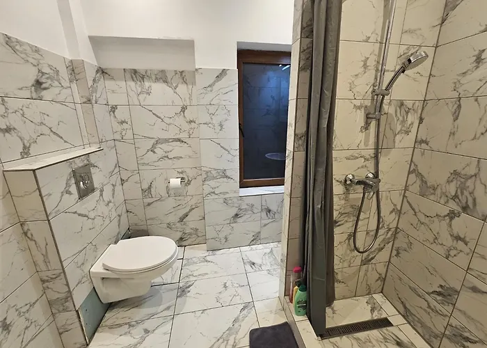 Ultra-Central Cozy Flat, Steps From Everything Cluj-Napoca