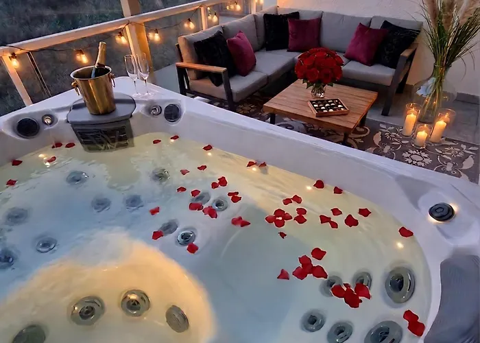 GLAMOUR VOX - Romantic Jacuzzi Escape - Cluj-Napoca - Near BT&Cluj Arena